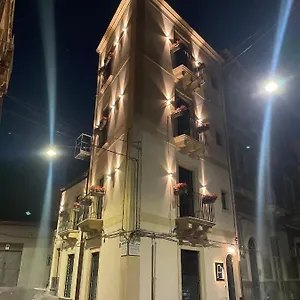 Vicolo San Gaetano -luxury Rooms- Appartamento Aeroporto di Catania Fontana Rossa